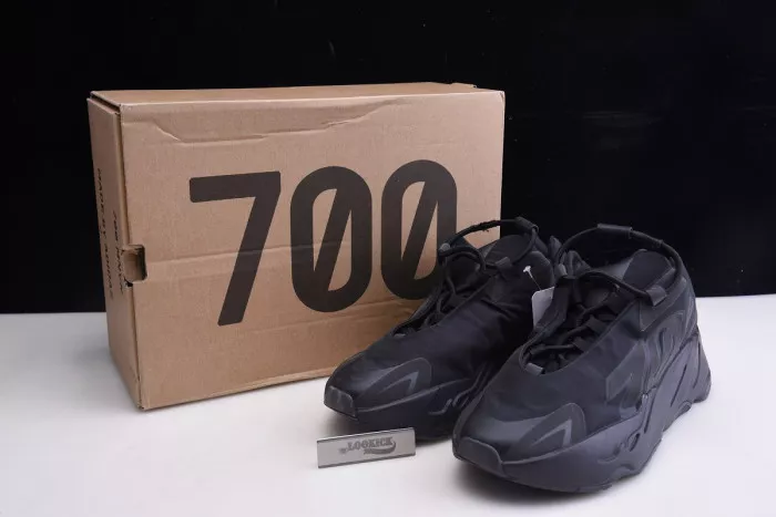 Cheap 【Free Shipping】 Adidas Yeezy Boost 700 MNVN Triple Black FV4440 0112