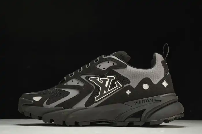 【Free Shipping】 LV RUNNER TATIC SNEAKER 1A9UNT 0130