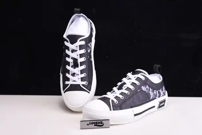 Cheap 【Free Shipping】 DR B23 Low Top Oblique Sneaker Black & White 0126