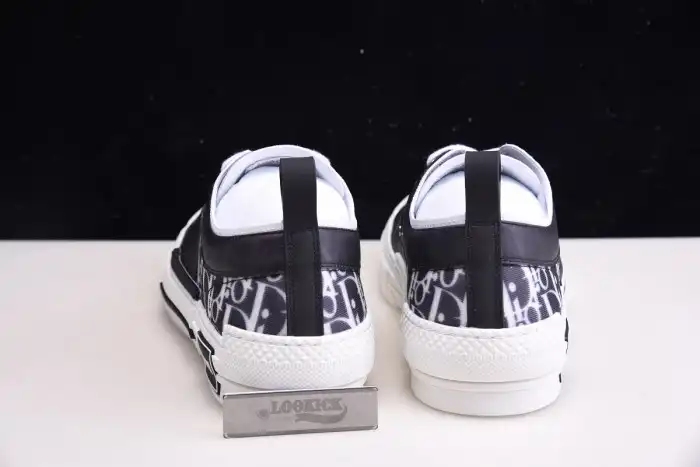 Cheap 【Free Shipping】 DR B23 Low Top Oblique Sneaker Black & White 0126