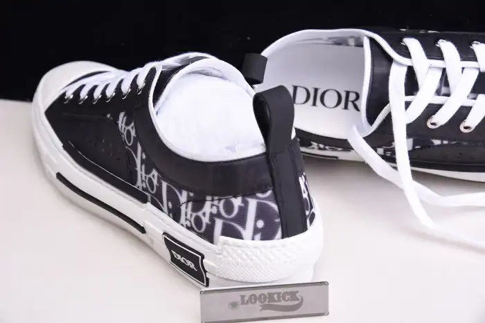 Cheap 【Free Shipping】 DR B23 Low Top Oblique Sneaker Black & White 0126