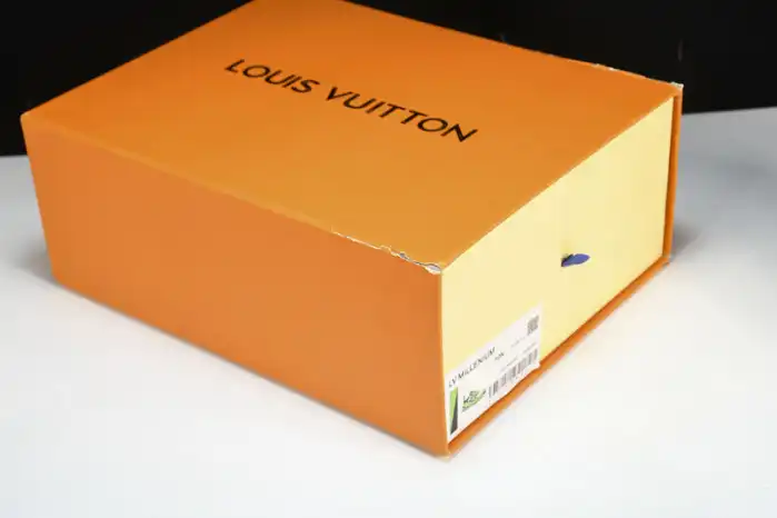 Cheap 【Free Shipping】 LV RUNNER TATIC SNEAKER 1A9JER 0130