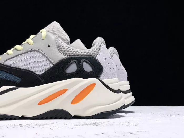 Rep 【Free Shipping】 Adidas Yeezy 700 Boost Wave Runner B75571 0112