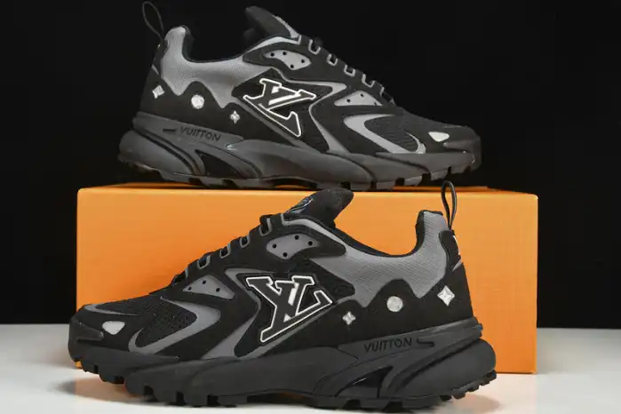 Rep 【Free Shipping】 LV RUNNER TATIC SNEAKER 1A9UNT 0130