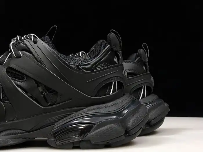 Rep 【Free Shipping】 BLCG TRACK TRAINER 'TRIPLE BLACK' 542023 W1GB1 1000 0124