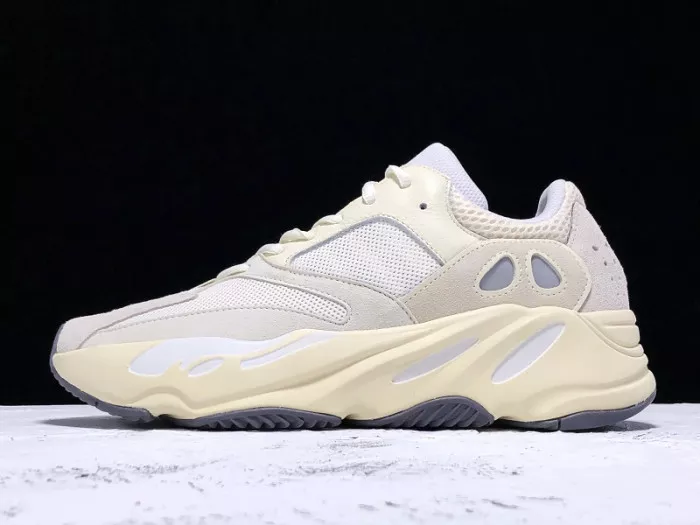 【Free Shipping】 Adidas Yeezy Boost 700 Analog EG7596 0112