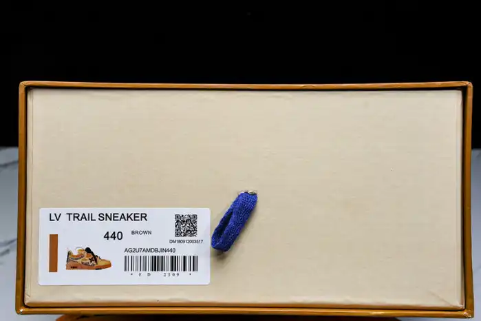 Rep 【Free Shipping】 LV SKATE SNEAKER 24111605 0130